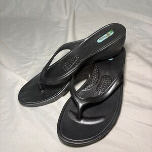 OKA­­·B Women's Thong Sandals Comfort Shoes Dark Gray/Black Size: MEDIUM